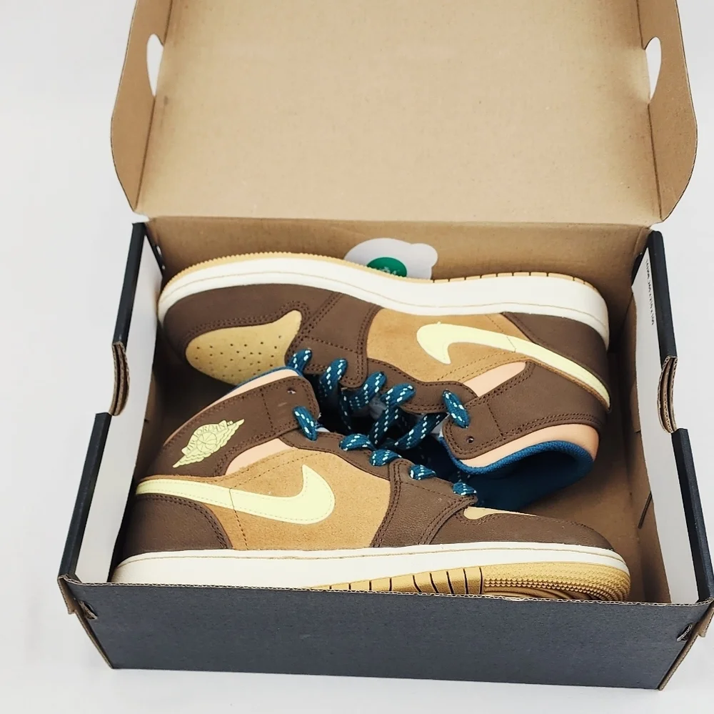 Air Jordan Mid SE Kids Sneakers Brown and Tan